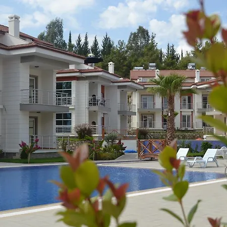 Rose Garden Calis Apartment